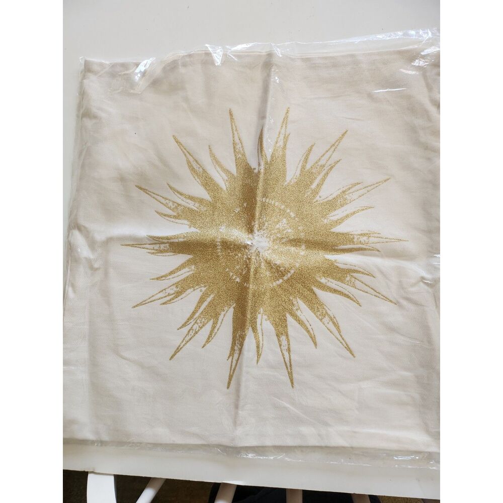 Pillowcase from H&M Home B24